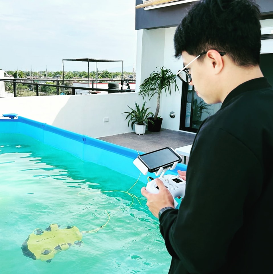 Basic training and demonstration of FIFISH Underwater Drones