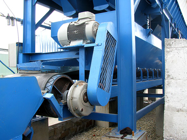 Aokman ATA Series Shaft Mounted Gearbox Applied to Conveyor